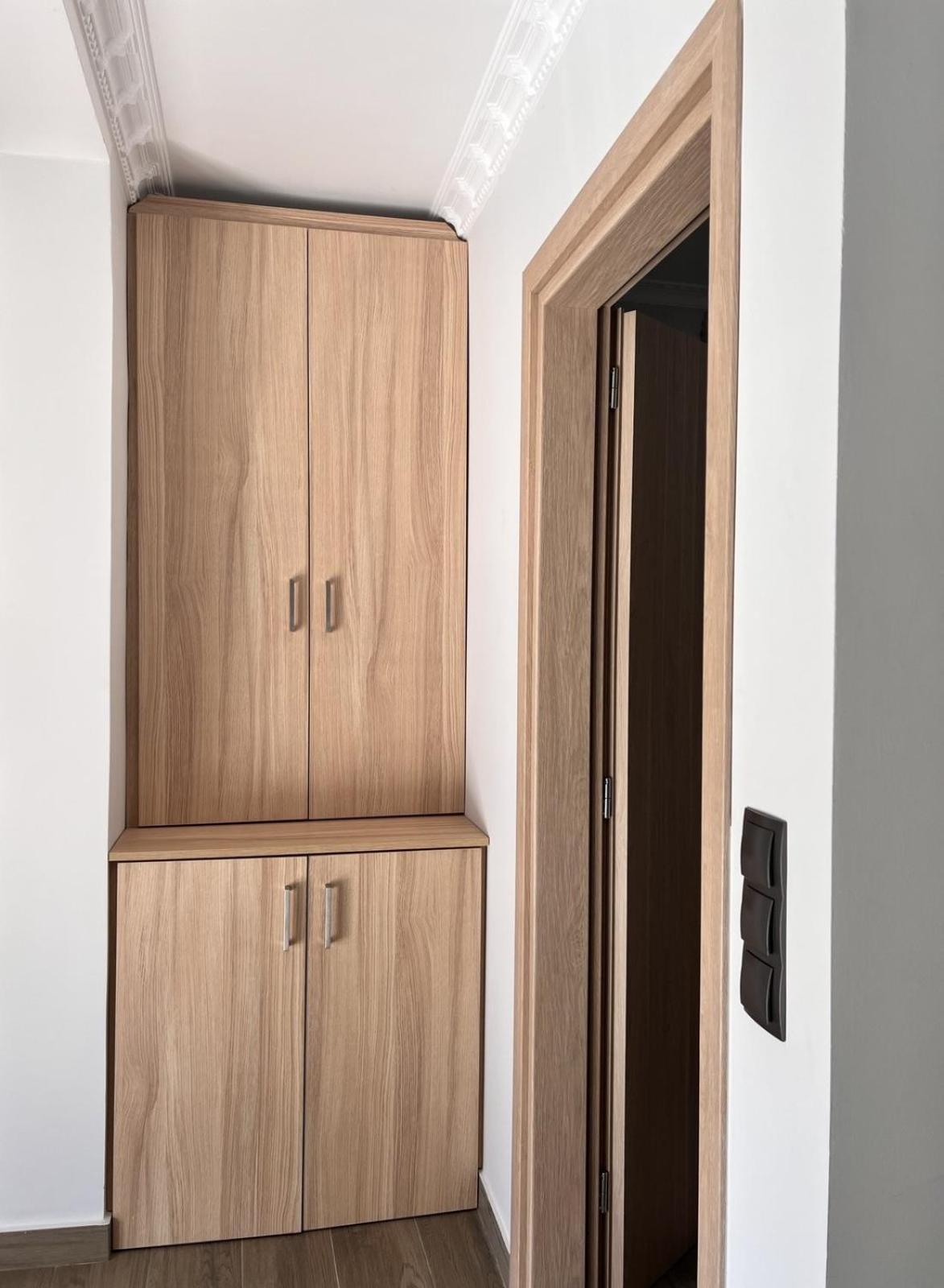 Kontis' Deluxe Furnished Apartment Лоутраки Экстерьер фото